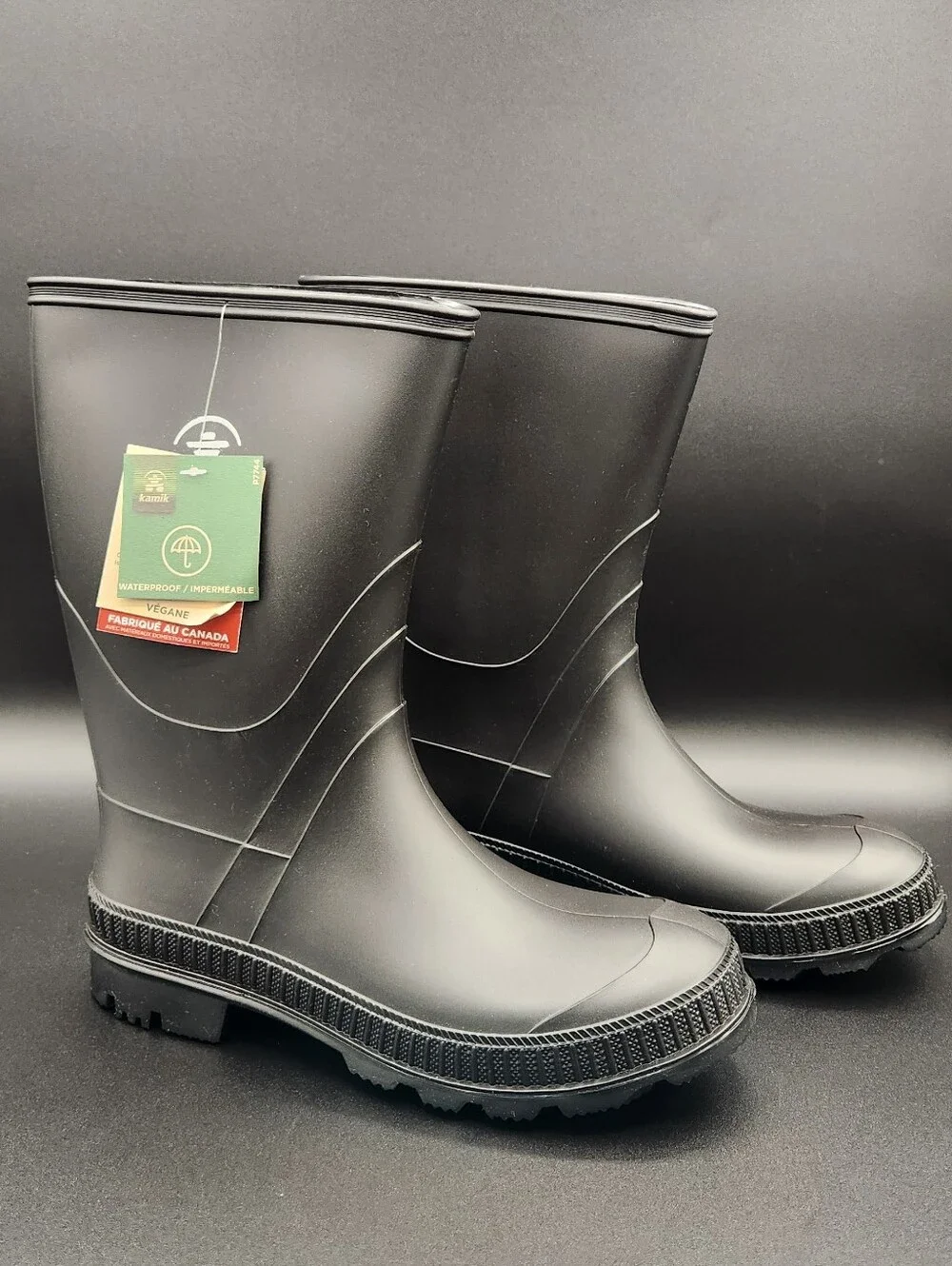 New in box! Kamik Youth Rainboot - Size 6